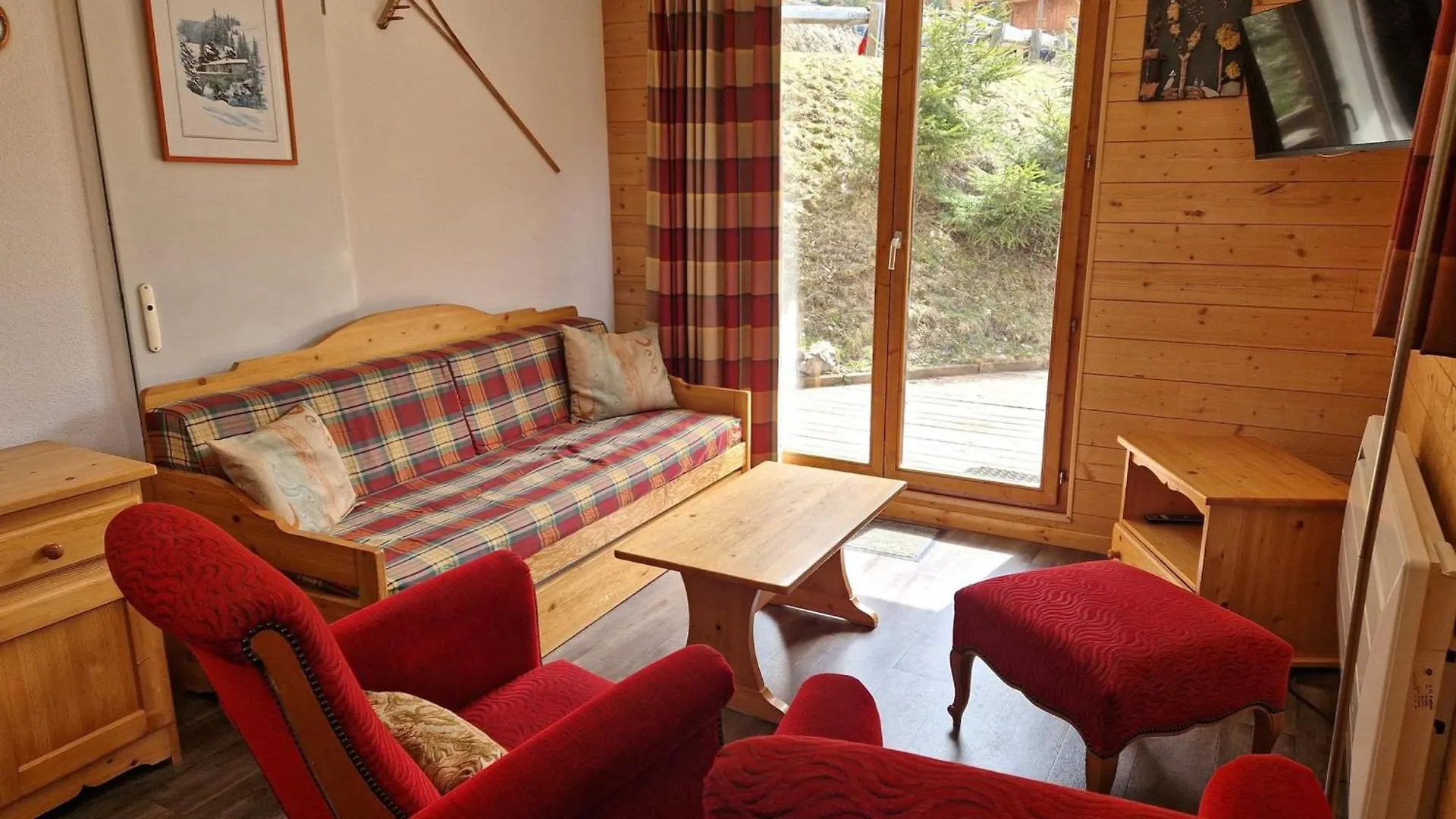 Appartement 4 Pieces Pour 6/8 Personnes Avec Terrasse, Proche Pistes Et Centre A Valfrejus - Fr-1-265-172 Apartment