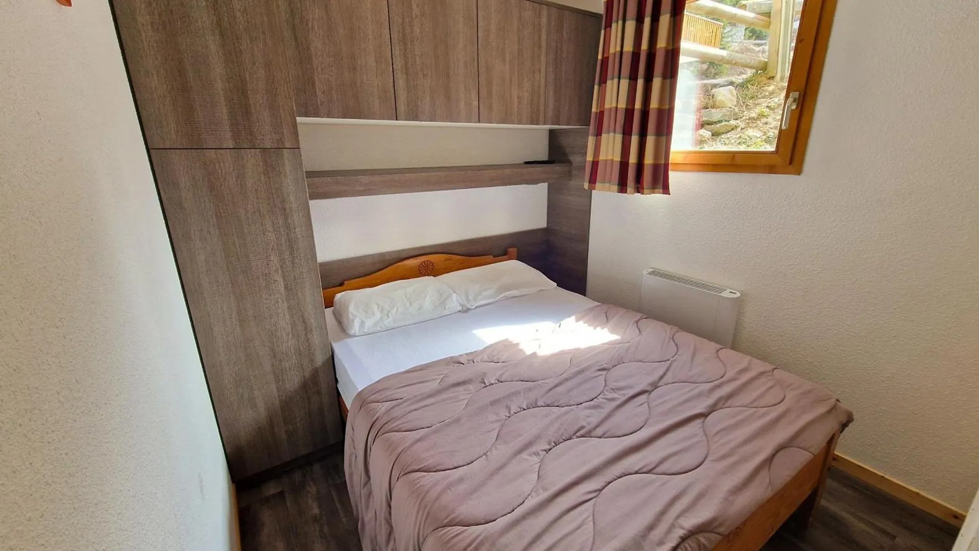 Apartment Appartement 4 Pieces Pour 6/8 Personnes Avec Terrasse, Proche Pistes Et Centre A Valfrejus - Fr-1-265-172