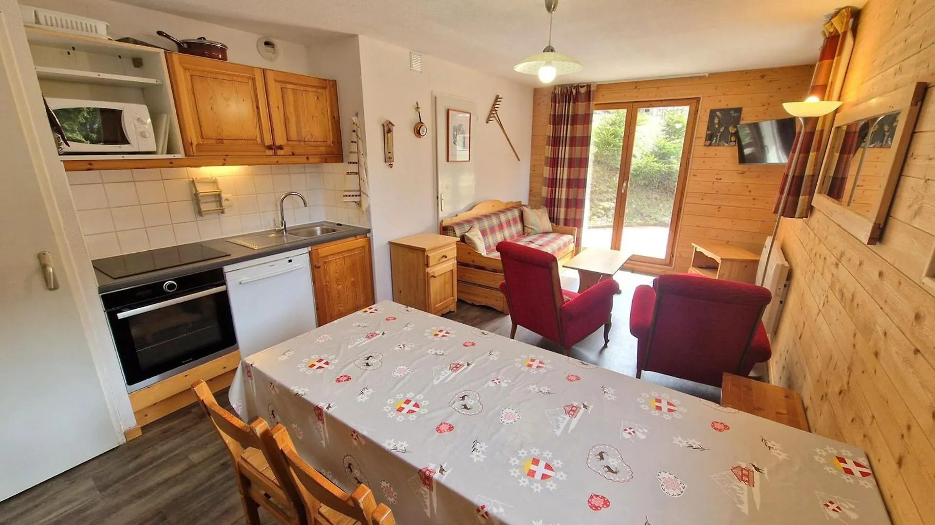 Appartement 4 Pieces Pour 6/8 Personnes Avec Terrasse, Proche Pistes Et Centre A Valfrejus - Fr-1-265-172
