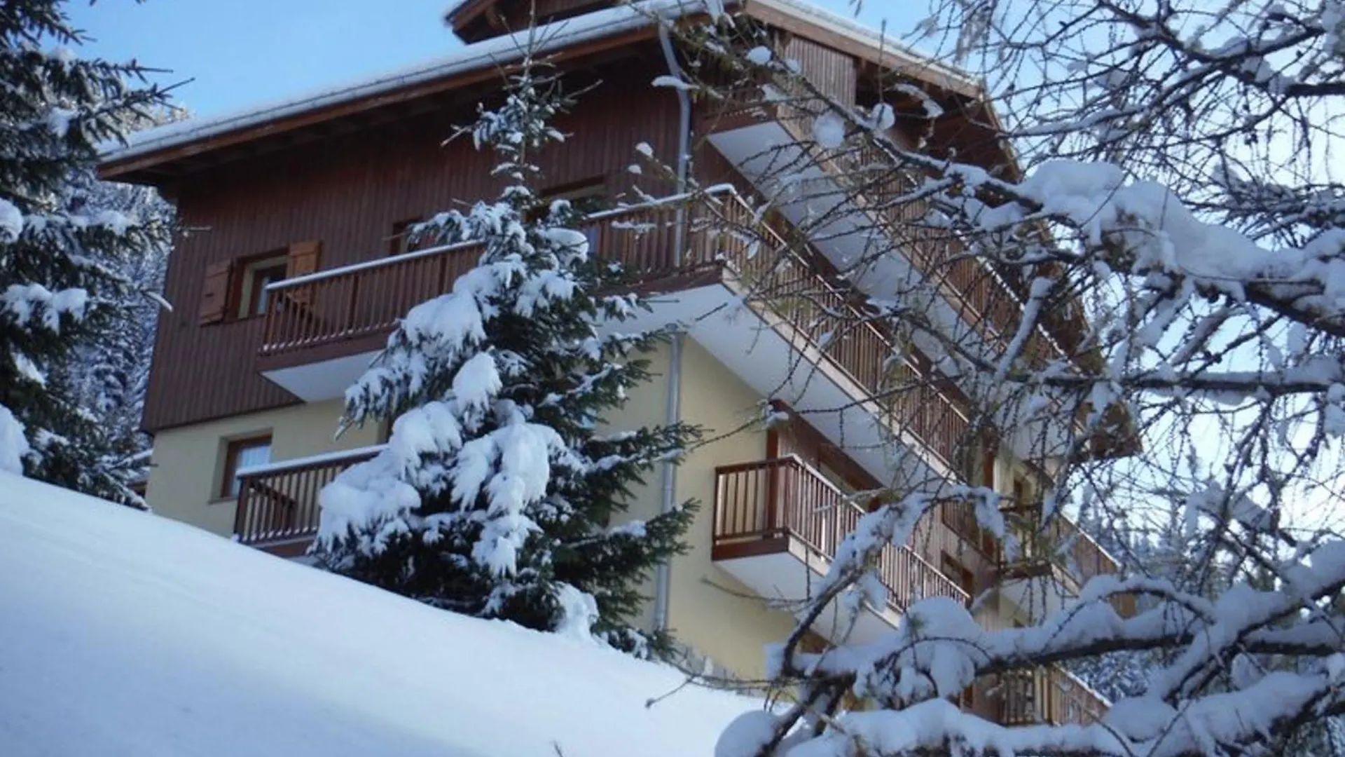 Appartement 4 Pieces Pour 6/8 Personnes Avec Terrasse, Proche Pistes Et Centre A Valfrejus - Fr-1-265-172 Apartment