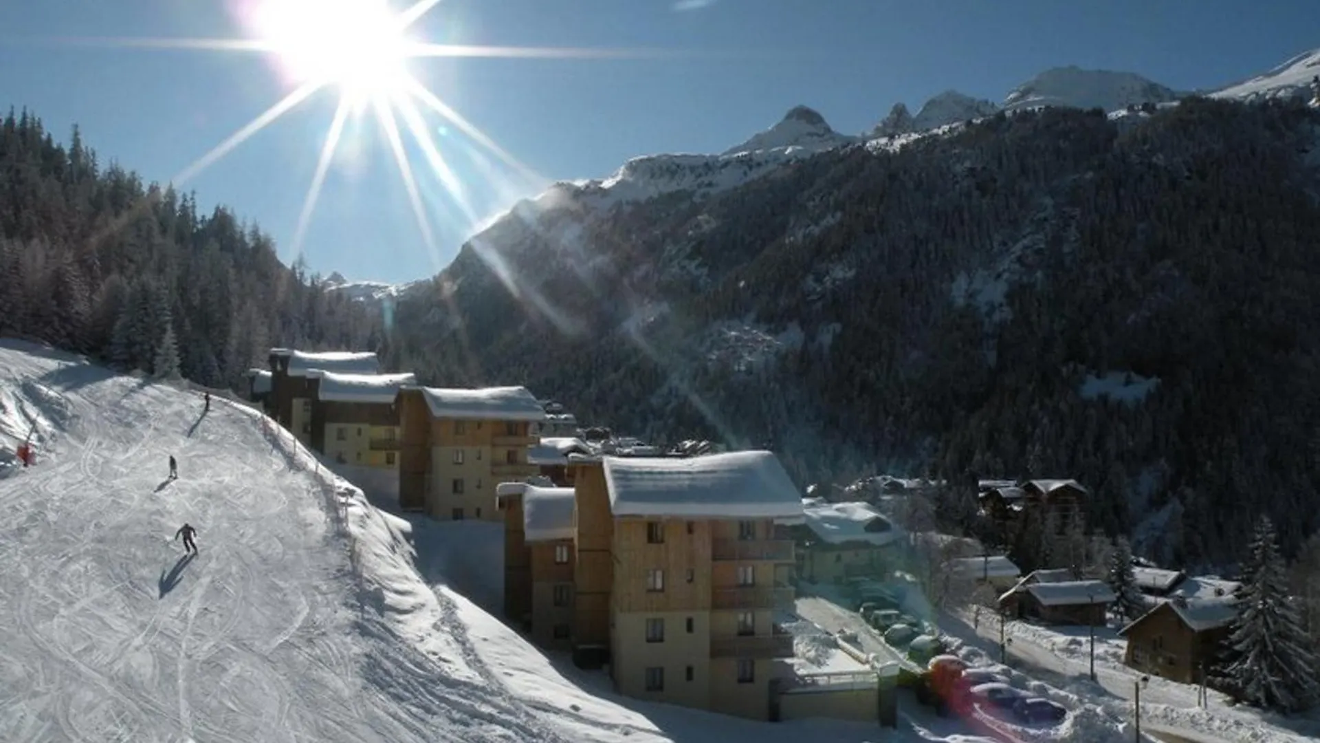 Appartement 4 Pieces Pour 6/8 Personnes Avec Terrasse, Proche Pistes Et Centre A Valfrejus - Fr-1-265-172